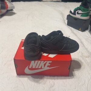 Nike Kids Black Sneakers